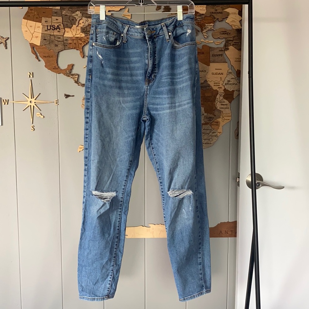 Forever 21 High Waisted Med Wash Straight Denim Jeans